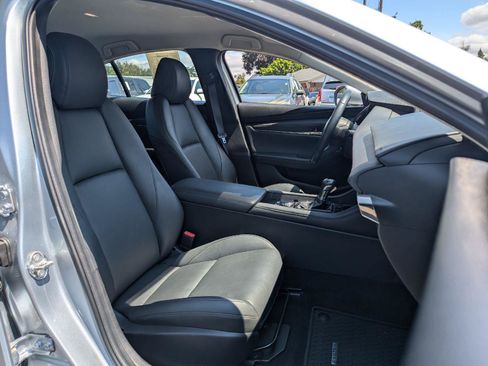 Used 2020 MAZDA MAZDA3 AWD Sedan w/ Preferred Package image 32