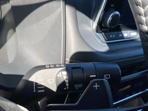 Used 2021 Nissan Rogue SV w/ Premium Package image 24