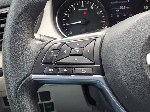 Used 2018 Nissan Rogue Sport SV image 23