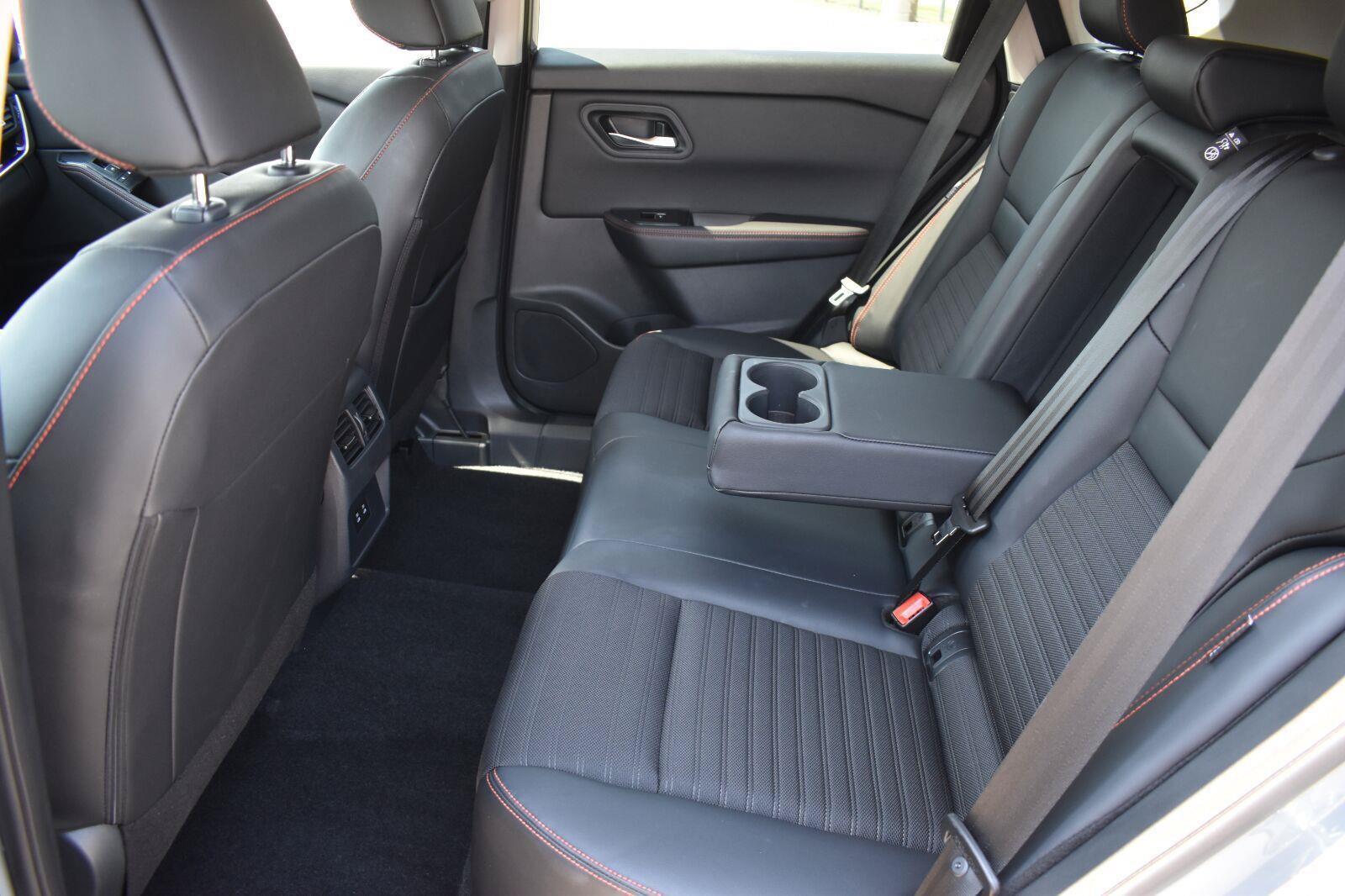 Used 2025 Nissan Rogue SV w/ Rock Creek Premium Package AWD/4WD image 19