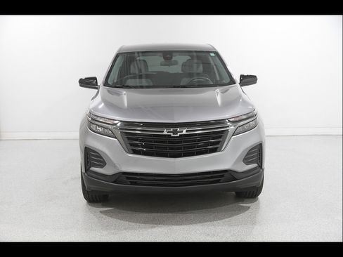 Certified 2023 Chevrolet Equinox LS w/ LS Convenience Package AWD/4WD image 2
