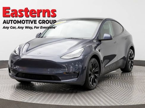 Used 2022 Tesla Model Y Long Range AWD/4WD image 1