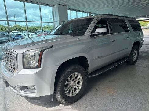 Used 2019 GMC Yukon XL SLT w/ Open Road Package AWD/4WD image 4