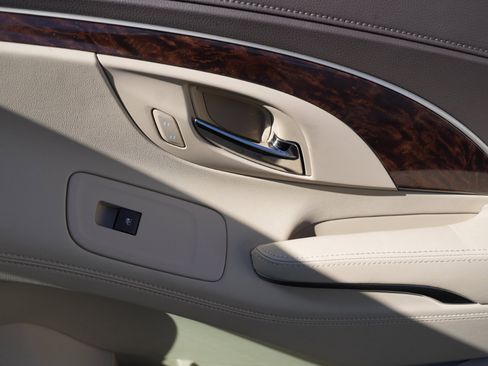 Used 2016 Buick LaCrosse Leather w/ Experience Buick Package image 22