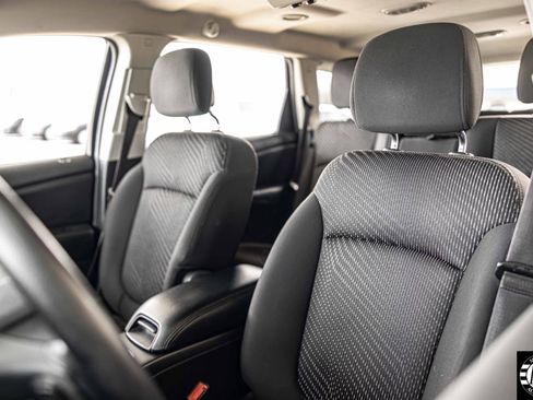 Used 2015 Dodge Journey SXT w/ Flexible Seating Group image 6
