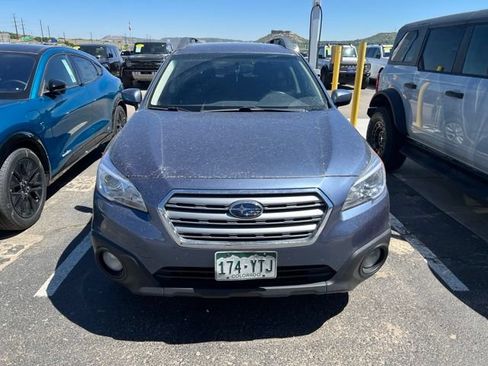 Used 2016 Subaru Outback 2.5i Premium AWD/4WD image 2