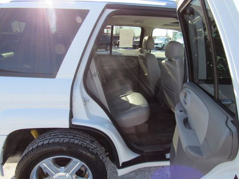 Used 2009 Chevrolet TrailBlazer LT w/ Sun And Sound Package image 23