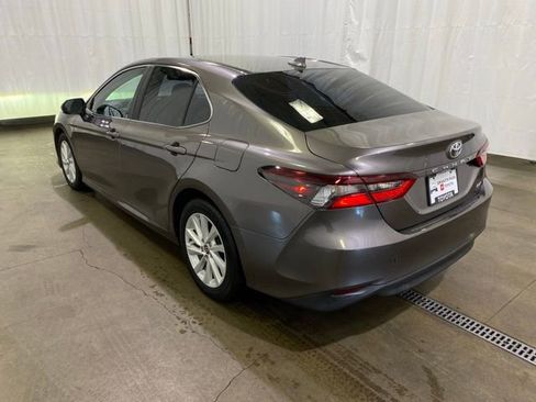 Certified 2022 Toyota Camry LE image 5