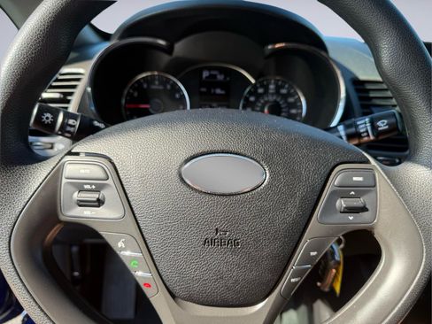 Used 2017 Kia Forte LX FWD image 28