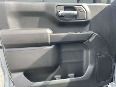 Used 2025 Chevrolet Silverado 1500 Custom image 27