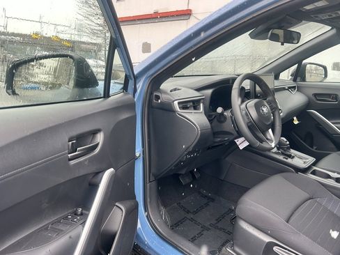 New 2026 Toyota Corolla Cross SE image 9