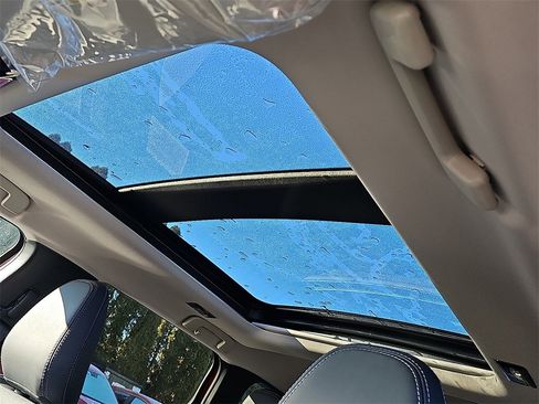 New 2026 Mitsubishi Outlander SE image 10