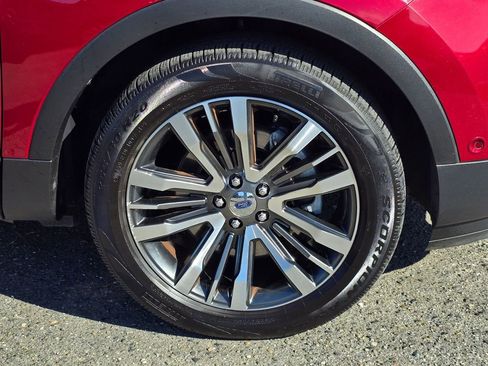 Used 2016 Ford Explorer Platinum image 10