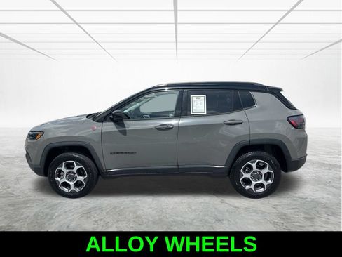 Certified 2022 Jeep Compass Trailhawk w/ Trailhawk Elite Group AWD/4WD image 9
