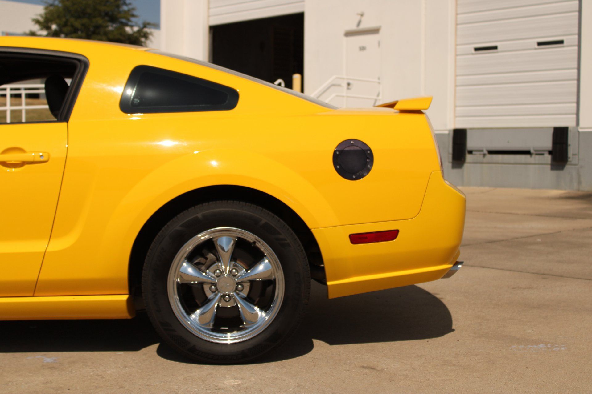 Used 2005 Ford Mustang GT RWD image 36