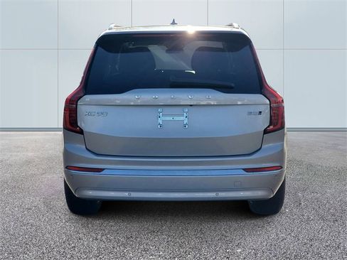Certified 2025 Volvo XC90 B5 Plus image 5