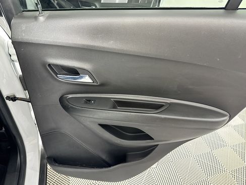 Used 2021 Chevrolet Trax LS w/ Tint and Cruise Package FWD image 45