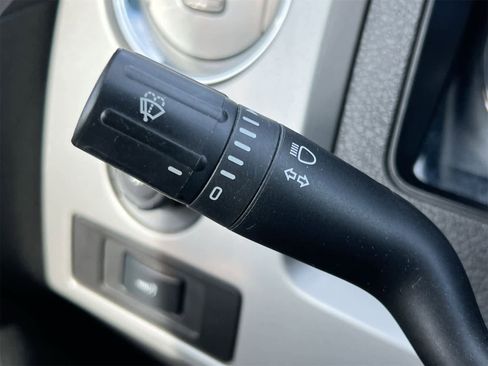 Used 2011 Ford F150 Lariat image 25