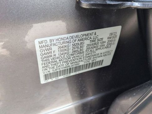 Used 2024 Acura MDX SH-AWD w/ Technology Package image 32