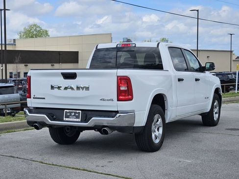 Used 2025 RAM 1500 Big Horn AWD/4WD image 4