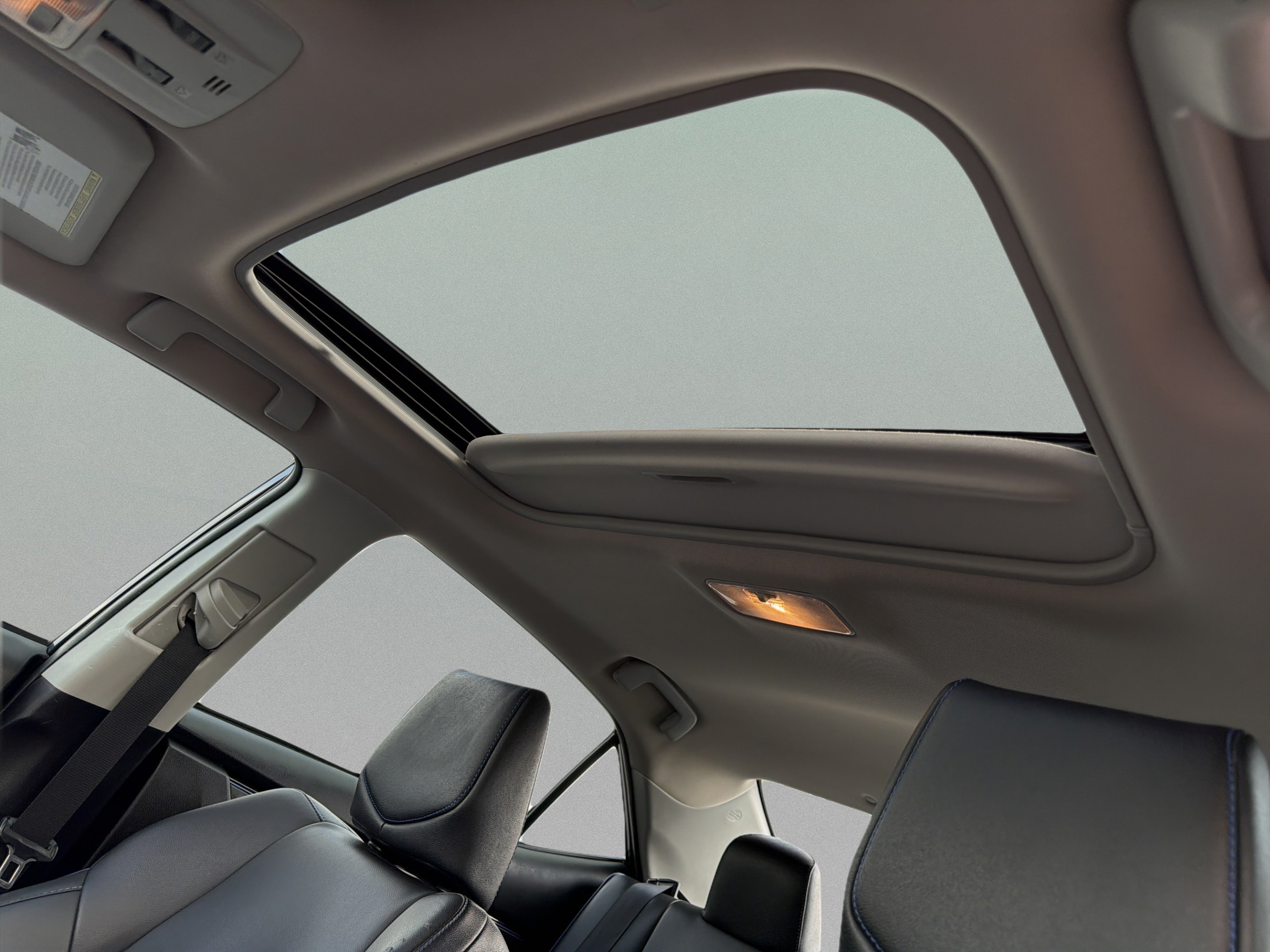 Used 2017 Toyota Corolla SE FWD image 16