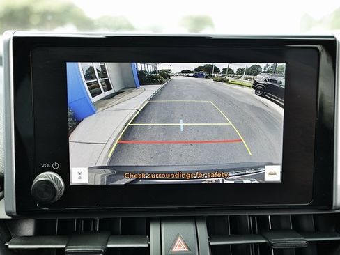 Used 2024 Toyota RAV4 XLE image 38