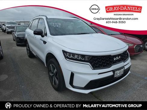 Used 2022 Kia Sorento S FWD image 1