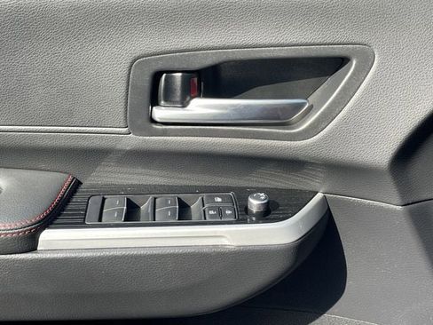 Used 2025 Toyota Sienna XSE AWD/4WD image 24