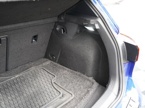 Used 2022 Volkswagen Golf R 2.0T DSG image 55