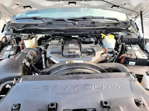 Used 2017 RAM 5500 Tradesman image 7