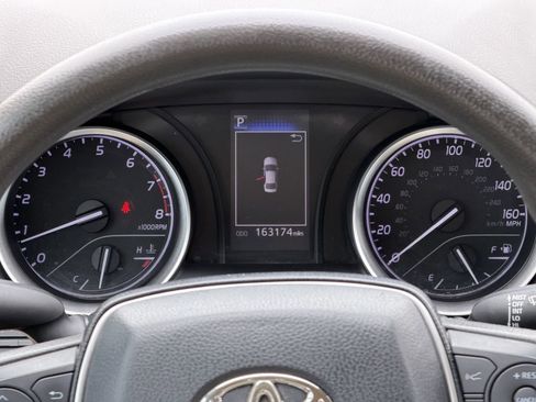 Used 2021 Toyota Camry LE FWD image 16
