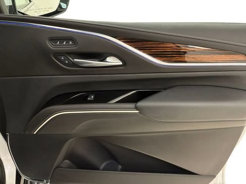 Certified 2024 Cadillac Escalade Premium Luxury w/ Performance Package AWD/4WD image 15