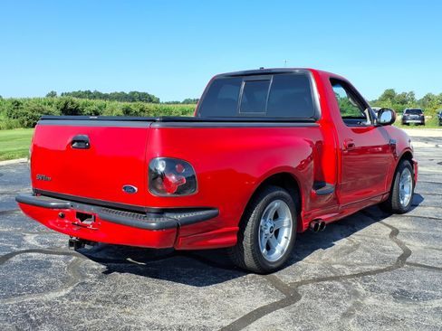 Used 2000 Ford F150 Lightning RWD image 8