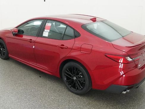 New 2026 Toyota Camry SE FWD image 5