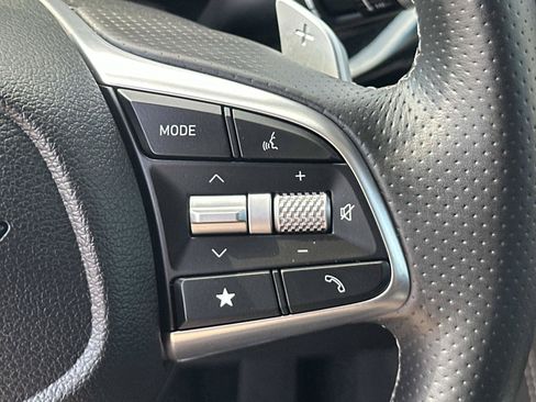 Used 2026 Genesis G70 2.5T RWD image 18