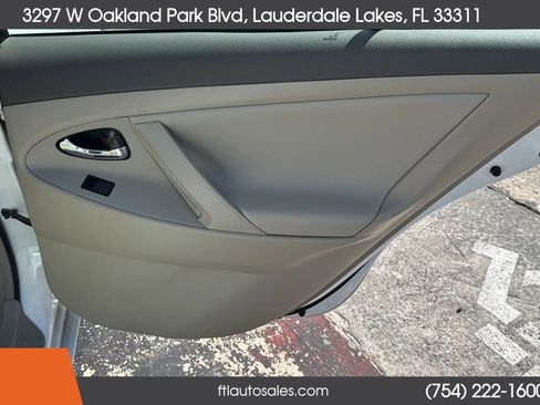 Used 2009 Toyota Camry Hybrid image 38