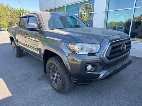 Used 2022 Toyota Tacoma SR5 AWD/4WD image 1