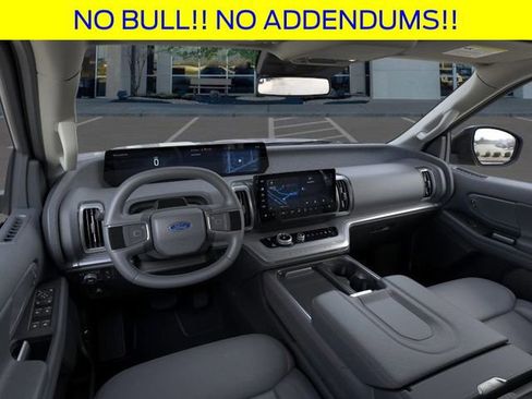 New 2025 Ford Expedition Active image 10