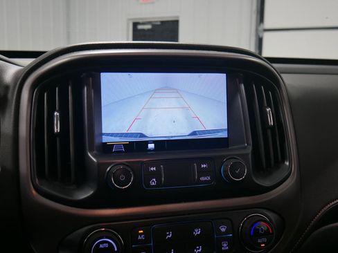 Used 2022 GMC Canyon AT4 image 22