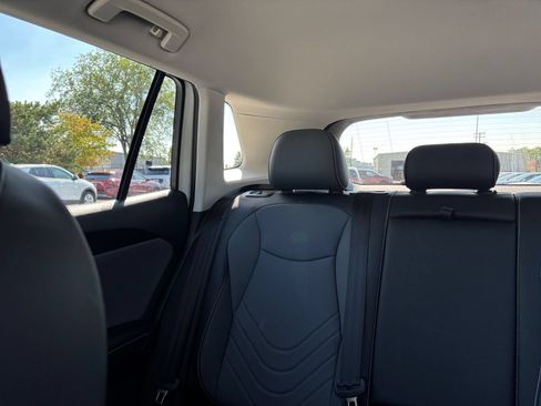 Used 2026 Volkswagen Tiguan SE AWD/4WD image 41