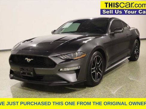 Used 2018 Ford Mustang Premium image 3