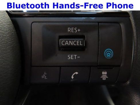 Used 2023 Nissan Rogue SV image 23