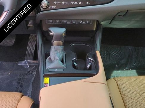 Certified 2025 Lexus ES 350 Ultra Luxury image 18