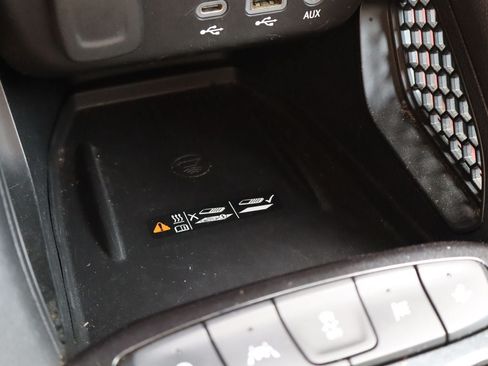 Used 2023 Chevrolet TrailBlazer RS w/ Sun and Liftgate Package FWD image 26