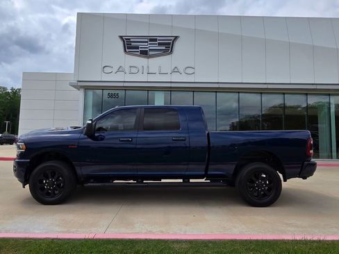 Used 2024 RAM 2500 Laramie w/ Night Edition AWD/4WD image 2