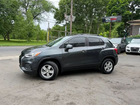 Used 2018 Chevrolet Trax LT w/ LT Convenience Package AWD/4WD image 4
