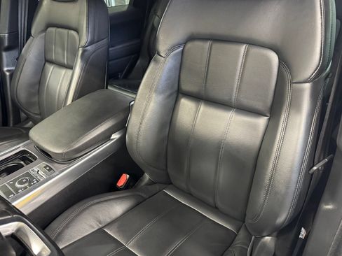 Used 2019 Land Rover Range Rover Sport SE AWD/4WD image 31