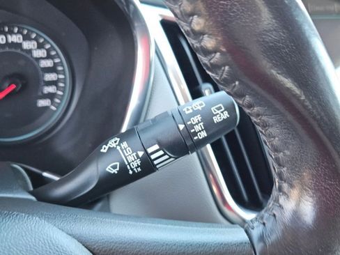 Used 2019 Chevrolet Equinox LT image 16