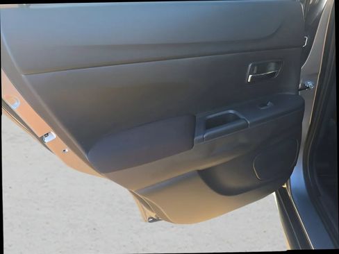 Used 2025 Mitsubishi Outlander Sport AWD image 11