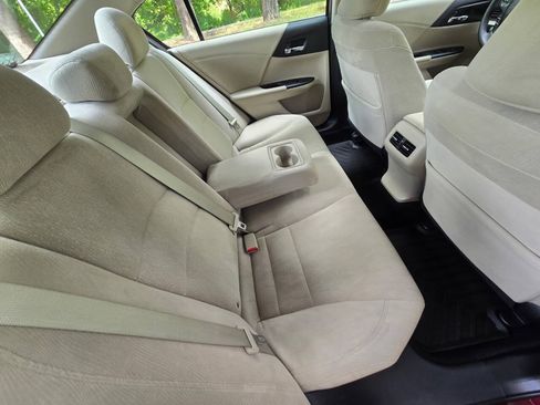 Used 2015 Honda Accord EX image 17